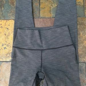 Lululemon Wunder Under High Rise Tight 28”, size 6